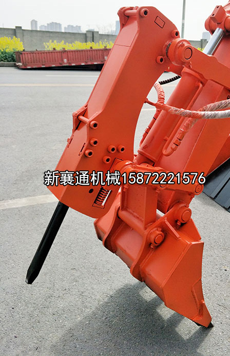 扒渣机破碎锤细节.jpg